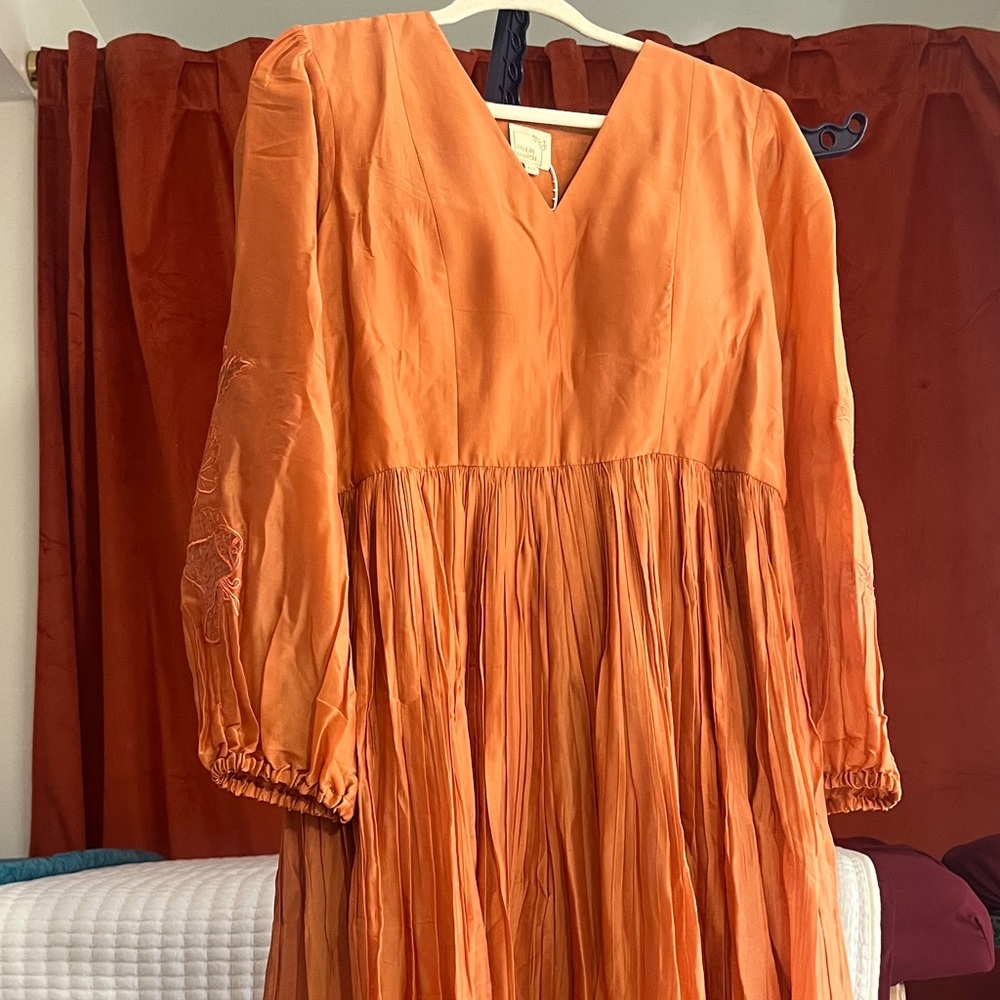 Elegant Orange Long Sleeve Dress